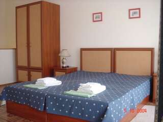 Гостиница Dolce Vita Евпатория 2-комнатный номер улучшенный семейный-1